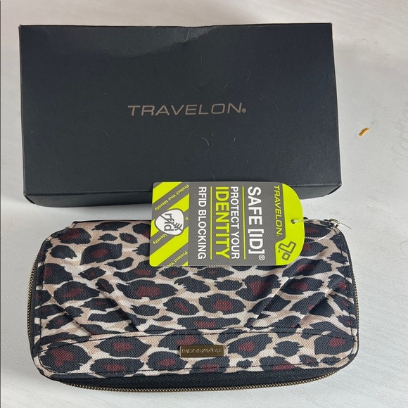 Travelon Black and White Leopard RFID Wallet - Picture 1 of 5